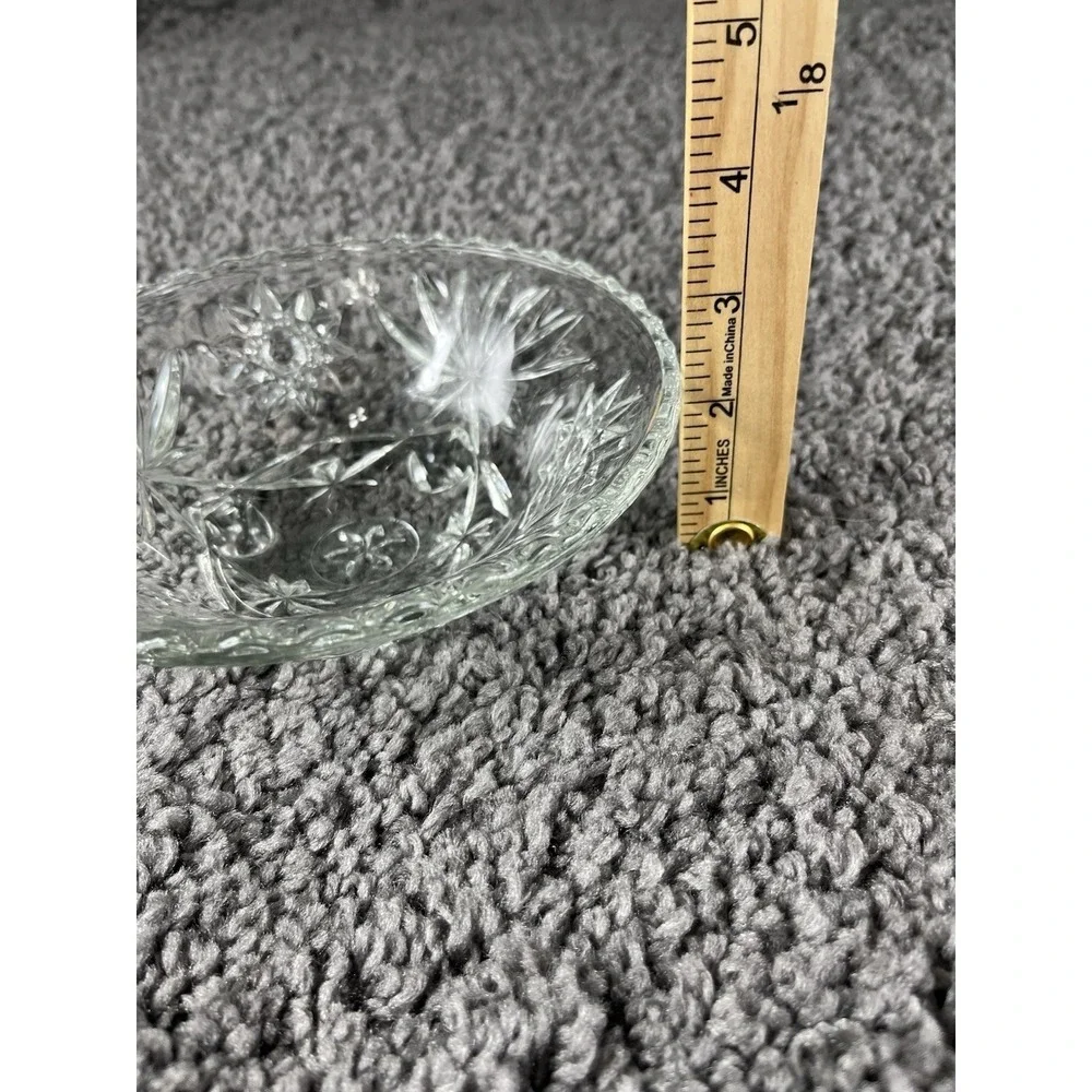 Unbranded Nut Bowl Unisex Clear Excellent Pressed Glass Starburst Pinwheel 5.5